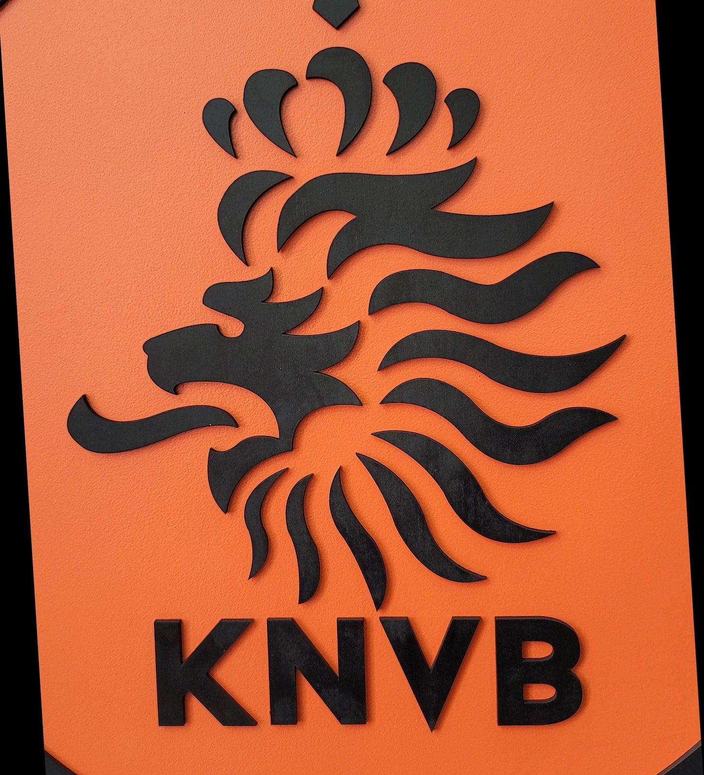 Letrero de Madera 3D KNVB Fútbol Holandés | Medallón Decoración Sala de Juegos Cueva Hombre